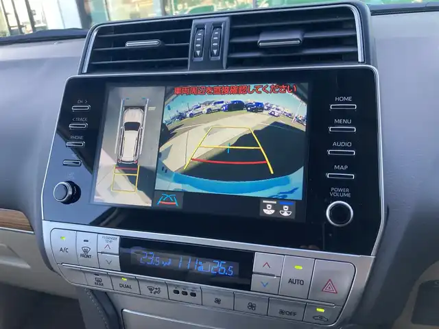 トヨタ ランドクルーザー プラド TX Lパッケージ 香川県 2022(令4)年 3万km ホワイトパールクリスタルシャイン 登録時走行距離：29532km/メーカー純正9型ナビ/　BT接続 フルセグTV/パノラミックビューモニター/プリクラッシュセーフティシステム/レーダークルーズコントロール/レーンキープアシスト/クリアランスソナー/ブラインドスポットモニター/オートハイビーム/LEDヘッドライト/オートライト/フォグランプ/ヘッドライトウォッシャー/ルーフレール/ベージュレザーシート/シートヒーター/エアシート/パワーシート/ビルトインETC2.0/プッシュスタート/スマートキー