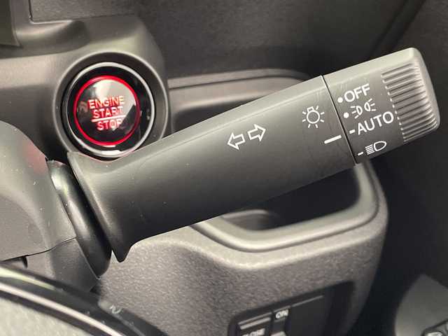 ホンダ Ｎ ＢＯＸ カスタム 千葉県 2024(令6)年 0.2万km クリスタルブラックパール ダブルサイドエアバック/カーテンエアバック/横滑り防止/衝突軽減/コーナーセンサー前後/レーンキープアシスト/オーディオディスプレイ/Bluetooth接続/純正フロアマット/電動格納ドアミラー/オートライト