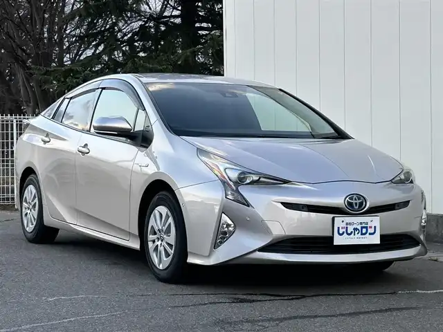 トヨタ プリウス Sセーフティプラス 福島県 2016(平28)年 14.3万km スティールブロンドM (株)IDOMが運営する【じしゃロン福島店】の自社ローン対象車両になります。こちらは現金ご利用時の価格です。自社ローンご希望の方は別途その旨お申付け下さい。/純正ナビ/（AM/FM/BT/フルセグTV/CD/DVD）/ステアリングリモコン/クルーズコントロール/コーナーセンサー/ドアバイザー/革巻きステアリングリモコン/フォグライト/HUD/禁煙車/ETC