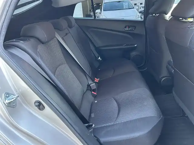 トヨタ プリウス Sセーフティプラス 福島県 2016(平28)年 14.3万km スティールブロンドM (株)IDOMが運営する【じしゃロン福島店】の自社ローン対象車両になります。こちらは現金ご利用時の価格です。自社ローンご希望の方は別途その旨お申付け下さい。/純正ナビ/（AM/FM/BT/フルセグTV/CD/DVD）/ステアリングリモコン/クルーズコントロール/コーナーセンサー/ドアバイザー/革巻きステアリングリモコン/フォグライト/HUD/禁煙車/ETC