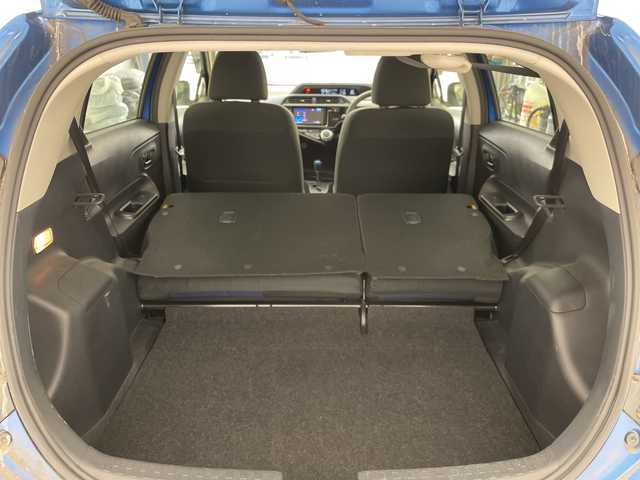 トヨタ アクア S 愛知県 2015(平27)年 4.5万km コバルトブルーメタリック 純正ナビ/ワンセグ/CD DVD/Bluetooth/バックカメラ/オートエアコン/ステアリングスイッチ/スマートキー/プッシュスタート