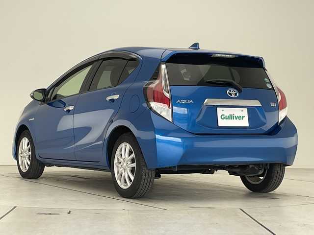 トヨタ アクア S 愛知県 2015(平27)年 4.5万km コバルトブルーメタリック 純正ナビ/ワンセグ/CD DVD/Bluetooth/バックカメラ/オートエアコン/ステアリングスイッチ/スマートキー/プッシュスタート