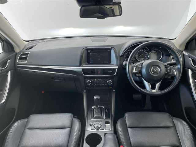 マツダ ＣＸ－５ XD Lパッケージ 埼玉県 2015(平27)年 6万km クリスタルホワイトパールマイカ 純正マルチナビ/・(CD/DVD/AM/FM/DTV/BT)/i-ACTIVSENSE/・ブラインドスポットモニタリング/・スマートシティブレーキ/・レーダークルーズコントロール/バックカメラ/クルーズコントロール/全席レザーシート/前席シートヒーター/前後ドライブレコーダー/前席パワーシート/D席メモリーシート/ETC/純正19インチAW/コーナーセンサー/スペアキーX1/保証書・取説