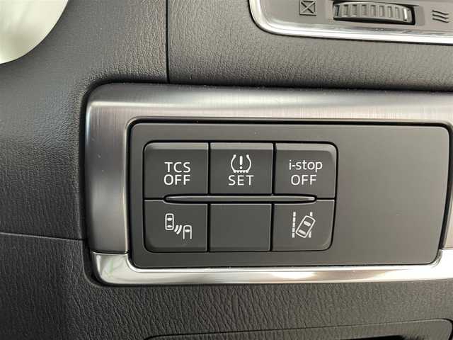 マツダ ＣＸ－５ XD Lパッケージ 埼玉県 2015(平27)年 6万km クリスタルホワイトパールマイカ 純正マルチナビ/・(CD/DVD/AM/FM/DTV/BT)/i-ACTIVSENSE/・ブラインドスポットモニタリング/・スマートシティブレーキ/・レーダークルーズコントロール/バックカメラ/クルーズコントロール/全席レザーシート/前席シートヒーター/前後ドライブレコーダー/前席パワーシート/D席メモリーシート/ETC/純正19インチAW/コーナーセンサー/スペアキーX1/保証書・取説