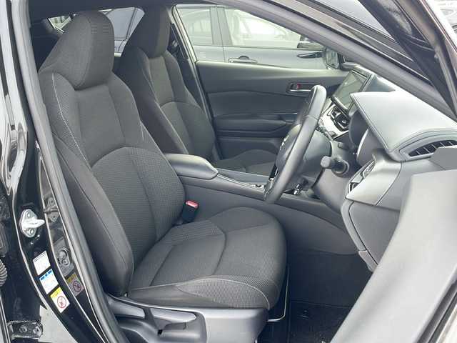 トヨタ Ｃ－ＨＲ S－T 青森県 2019(令1)年 2.4万km ブラックマイカ /ワンオーナー//純正メーカーナビ/(DVD/CD/FM/AM/Bluetooth/フルセグテレビ)//ETC//バックカメラ//衝突軽減ブレーキ//レーンキープアシスト//クルーズコントロール//革巻きステアリング//ステアリングリモコン//コーナーセンサー//LEDヘッドライト//オートライト//オートエアコン//スマートキー×1//プッシュスタート//12V電源//USBジャック//純正17インチアルミホイール//取扱説明書//ナビ取扱説明書//保証書