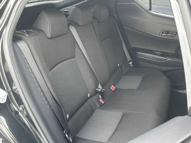 トヨタ Ｃ－ＨＲ S－T 青森県 2019(令1)年 2.4万km ブラックマイカ /ワンオーナー//純正メーカーナビ/(DVD/CD/FM/AM/Bluetooth/フルセグテレビ)//ETC//バックカメラ//衝突軽減ブレーキ//レーンキープアシスト//クルーズコントロール//革巻きステアリング//ステアリングリモコン//コーナーセンサー//LEDヘッドライト//オートライト//オートエアコン//スマートキー×1//プッシュスタート//12V電源//USBジャック//純正17インチアルミホイール//取扱説明書//ナビ取扱説明書//保証書