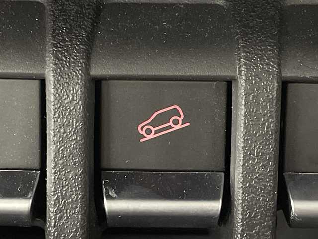 スズキ ジムニー XC 群馬県 2023(令5)年 2.5万km ブルーイッシュブラックパール3 ４ＷＤターボ　ナビ　フルセグＴＶ　ＥＴＣ　衝突被害軽減ブレーキ　レーンアシスト　クルーズコントロール　ＬＥＤヘッドライト　オートライト　シートヒーター　スマートキー　純正アルミホイール　禁煙車