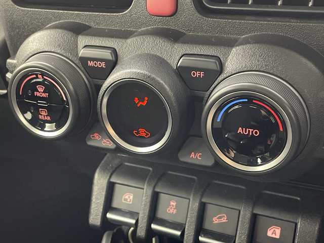 スズキ ジムニー XC 群馬県 2023(令5)年 2.5万km ブルーイッシュブラックパール3 ４ＷＤターボ　ナビ　フルセグＴＶ　ＥＴＣ　衝突被害軽減ブレーキ　レーンアシスト　クルーズコントロール　ＬＥＤヘッドライト　オートライト　シートヒーター　スマートキー　純正アルミホイール　禁煙車