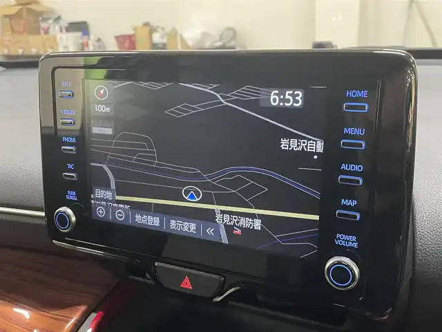 トヨタ ヤリスクロス ハイブリッド Z 道央・札幌 2021(令3)年 2.1万km ブラックマイカ/ホワイトパールクリスタルシャイン 2トーン ワンオーナー/4WD/寒冷地仕様/TOM’Sエアロ（フロント/サイド/リア）/5ZIGEN 18インチAW/純正T-Connectナビ/フルセグTV/Bluetooth/Miracast/全方位カメラ/トヨタセーフティセンス/プリクラッシュセーフティ/レーントレーシングアシスト/ロードサインアシスト/レーダークルーズコントロール/先行車発進告知機能/ブラインドスポットモニター/フロントワイパーダイサー/オートマチックハイビーム/ヘッドライトレベライザー/クリアランスソナー/リヤクロストラフィックアラート/パーキングサポートブレーキ/ドライブセレクトスイッチ/トレイル/スノーモード/ダウンヒルアシストコントロール/パワーバックドア/運転席パワーシート/ハーフレザーシート/前席シートヒーター/ステアリングヒーター/LEDヘッドライト/デイライト/純正ドライブレコーダー/ETC2.0/スマートキー×2/AC100V電源/2.1A USB/純正AW付スタッドレスセット積込み/　（215/50/18 BS VRX3 2021年製6mm）/保証書/取扱説明書