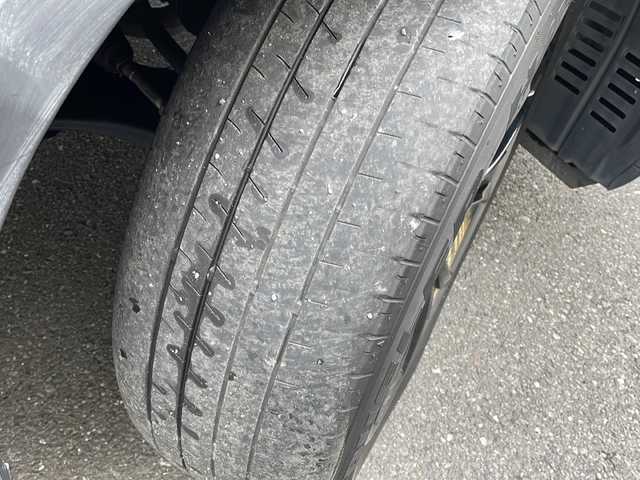 レクサス ＲＸ 450hL 埼玉県 2020(令2)年 3.5万km グラファイトブラックガラスフレーク 登録時34393km/ワンオーナー/サンルーフ/4WD/純正メモリナビ/・フルセグ/・BT/・CD/・SD/・Miracast/アラウンドビュー/衝突被害軽減システム/レーンキープアシスト/クルーズコントロール/パドルシフト/BSM/EVモード/ECOモード/Sportモード/レザーシート/パワーシート（D＋N席）/エアシート（D＋N席）/シートヒーター（D＋N席）/シートメモリー/ビルトインETC2.0/前後ドライブレコーダー/本木目＋本革ステアリング/ステアリングリモコン/ステアリングヒーター/オートライト/オートマチックハイビーム/パワーバックドア/ブレーキホールド/電動格納ミラー/ウィンカーミラー/純正フロアマット/プッシュスタート/コーナーセンサー/横滑り防止装置/ルーフレール/純正20インチアルミホイール/純正LEDヘッドライト/フォグランプ/スマートキー×2/カードキー/保証書/取説/ナビ取説