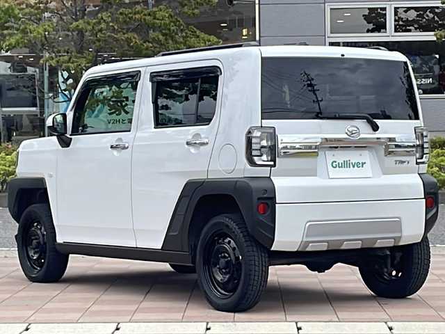ダイハツ タフト G ターボ クロムベンチャー 福島県 2021(令3)年 2万km シャイニングホワイトパール 4WD/ターボ/スマートアシストIII/・衝突回避支援ブレーキ機能/・誤発進抑制機能(前方＋後方)/・車線逸脱警報機能/・ふらつき警報/・先行車発進お知らせ機能/・標識認識機能/(進入禁止、最高速度、一時停止)/・アダプティブドライビングビーム/・サイドビューランプ/・アダプティブクルーズコントロール/・レーンキープコントロール/社外メモリナビ/　【フルセグ/CD/DVD/BT/SD/MSV/USB】/バックカメラ/ETC/ステアリングスイッチ/前席シートヒーター/LEDヘッドライト（AUTO機能付き）/　・フォグランプ/アイドリングストップ/パーキングアシスト/レーンキープアシスト/横滑り防止機能/コーナーセンサー/純正フロアマット/純正ドアバイザー/スカイルーフ/ルーフレール