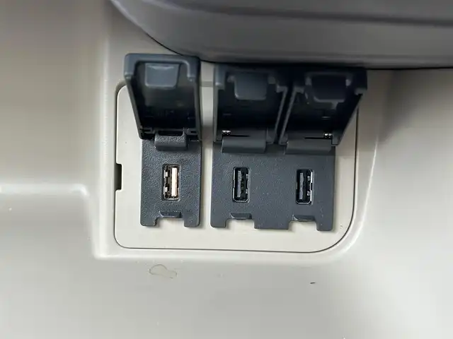 ホンダ Ｎ ＢＯＸ G L ホンダセンシング 愛媛県 2020(令2)年 0.6万km ブリティッシュグリーンP 被害衝突軽減システム/Bカメラ /禁煙車 /純正ナビ /ETC /パワステ /Bluetooth /片側パワースライドドア /純正アルミホイル /コーナーセンサー /ベンチシート /USB /純正フロアマット /ABS /横滑り防止 /レーンキープアシスト