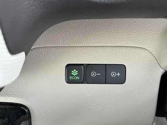 ホンダ Ｎ ＢＯＸ G L ホンダセンシング 愛媛県 2020(令2)年 0.6万km ブリティッシュグリーンP 被害衝突軽減システム/Bカメラ /禁煙車 /純正ナビ /ETC /パワステ /Bluetooth /片側パワースライドドア /純正アルミホイル /コーナーセンサー /ベンチシート /USB /純正フロアマット /ABS /横滑り防止 /レーンキープアシスト