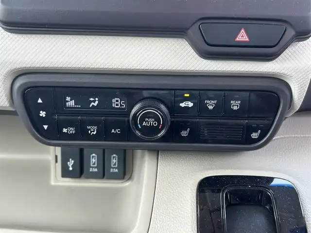 ホンダ Ｎ ＢＯＸ G L ホンダセンシング 愛媛県 2020(令2)年 0.6万km ブリティッシュグリーンP 被害衝突軽減システム/Bカメラ /禁煙車 /純正ナビ /ETC /パワステ /Bluetooth /片側パワースライドドア /純正アルミホイル /コーナーセンサー /ベンチシート /USB /純正フロアマット /ABS /横滑り防止 /レーンキープアシスト