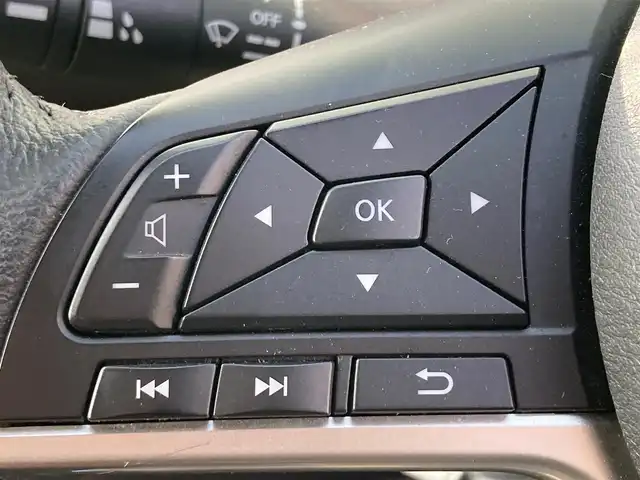 日産 セレナ e－パワー ハイウェイスター V 静岡県 2020(令2)年 4.6万km ブリリアントホワイトパール エンジンスタートストップ/スマートキー/スペアキー1本/パワーステアリング/パワーウィンドウ/寒冷地仕様/パーキングアシスト/アイドリングストップ/Wオートエアコン/クルーズコントロール/フリップダウンモニター/USB入力端子/ETC/全方位カメラ/純正10インチナビ（CD.DVD.BT.フルセグ）/3列シート/純正ドライブレコーダー前後/純正フロアマット/純正アルミホイール/ウォークスルー/両側パワースライドドア/ABS/盗難防止装置/オートライト/コーナーセンサー前後/LEDライト/W+サイドエアバック/ステアリングヒーター/社外アルミホイール車内有（スタッドレス）/エンジンスターター