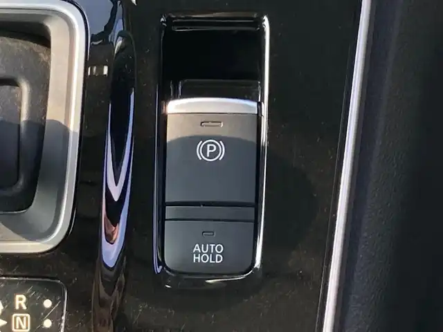 日産 セレナ e－パワー ハイウェイスター V 静岡県 2020(令2)年 4.6万km ブリリアントホワイトパール エンジンスタートストップ/スマートキー/スペアキー1本/パワーステアリング/パワーウィンドウ/寒冷地仕様/パーキングアシスト/アイドリングストップ/Wオートエアコン/クルーズコントロール/フリップダウンモニター/USB入力端子/ETC/全方位カメラ/純正10インチナビ（CD.DVD.BT.フルセグ）/3列シート/純正ドライブレコーダー前後/純正フロアマット/純正アルミホイール/ウォークスルー/両側パワースライドドア/ABS/盗難防止装置/オートライト/コーナーセンサー前後/LEDライト/W+サイドエアバック/ステアリングヒーター/社外アルミホイール車内有（スタッドレス）/エンジンスターター