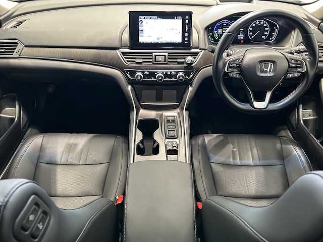 ホンダ アコード EX 宮城県 2020(令2)年 3.4万km プラチナホワイトパール 純正ナビ/バックカメラ/フルセグTV/Bluetooth/ホンダセンシング/・衝突軽減ブレーキ/・誤発進抑制機能/・後方誤発進抑制機能/・路外逸脱抑制機能/・渋滞追従機能付きアダプティブクルーズコントロール/・標識認識機能/・オートハイビーム/ブラインドスポットインフォメーション/ヘッドアップディスプレー/サンルーフ/クリアランスソナー/パドルシフト/オプションエアロ/オプションフロントグリル/TVキャンセラー付き/プッシュスタート/パワーシート/全席ヒートシーター/本革レザーシート/LEDヘッドライト/フォグランプ/オートライト/純正ビルトインETC/純正ドライブレコーダー/純正アルミホイール/純正フロアマット