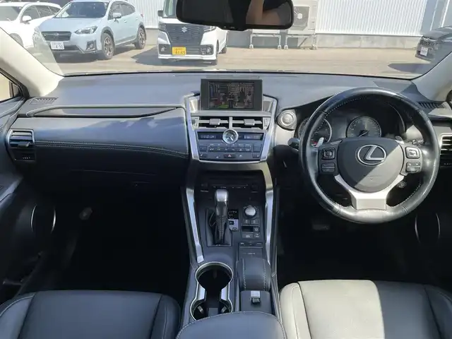 レクサス ＮＸ 200t Iパッケージ 石川県 2015(平27)年 7.4万km スターライトブラックガラスフレーク 純正メモリーナビ /フルセグTV /バックカメラ /クルーズコントロール/LEDヘッドライト /ETC /黒革シート/シートヒーター/純正アルミホイール /スマートキー /プッシュスタート /電動ミラー /パワーバックドア/オートエアコン/ドライブレコーダー