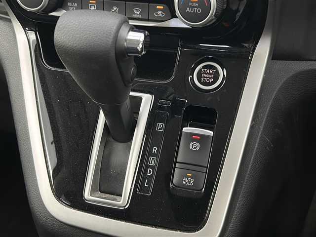 日産 セレナ ハイウェイスター Vセレクション 宮城県 2017(平29)年 3.5万km アズライトブルー プロパイロット/側方運転支援/エマージェンシーブレーキ/インテリジェントパーキングアシスト/アラウンドビューモニター/インテリジェントデジタルミラー/社外フリップダウンモニター/両側パワースライドドア/純正9インチＳＤナビ/・BT.CD.DVD.SD.AUX.USB/フルセグＴＶ/ETC/ドライブレコーダー（FR）/プッシュスタート/スマートキー/電動パーキングブレーキ/革巻きステアリング/ステアリングスイッチ/LEDヘッドライト/フォグライト/純正フロアマット/純正16inAW/ロールサンシェード/シートバックテーブル/横滑り防止