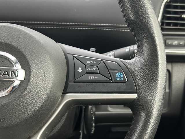 日産 セレナ ハイウェイスター Vセレクション 宮城県 2017(平29)年 3.5万km アズライトブルー プロパイロット/側方運転支援/エマージェンシーブレーキ/インテリジェントパーキングアシスト/アラウンドビューモニター/インテリジェントデジタルミラー/社外フリップダウンモニター/両側パワースライドドア/純正9インチＳＤナビ/・BT.CD.DVD.SD.AUX.USB/フルセグＴＶ/ETC/ドライブレコーダー（FR）/プッシュスタート/スマートキー/電動パーキングブレーキ/革巻きステアリング/ステアリングスイッチ/LEDヘッドライト/フォグライト/純正フロアマット/純正16inAW/ロールサンシェード/シートバックテーブル/横滑り防止