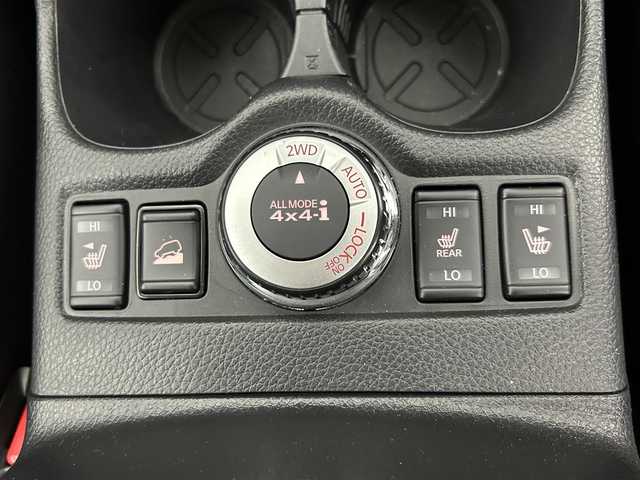 日産 エクストレイル 20Xi Vセレクション 道央・札幌 2022(令4)年 3.2万km ダイヤモンドブラック ・４WD/・純正メモリーナビゲーション(MM320D-L)/　CD/DVD/SD/フルセグ/USB/iPod/・純正フリップダウンモニター/・純正エンジンスターター/・ビルトインETC/・アラウンドビューモニター/・社外ドライブレコーダー前後（CS-91FH）/・パワーバックドア/・レーダークルーズコントロール/・前席パワーシート/・全席シートヒーター/・MTモード付AT/・プロパイロット/・エマージェンシーブレーキ/・後側方車両検知警報/・デジタルインナーミラー/・横滑り防止装置/・前後コーナーセンサー/・レーンキープアシスト/・オートライト/・オートマチックハイビーム/・LEDヘッドライト/・ヒルディセントコントロール/・オートブレーキホールド/・スマートキー/・プッシュスタート/・スペアキー１本/・保証書あり/・取説あり/・社外AW17インチ冬タイヤ積込/・社外AW18インチ夏タイヤ