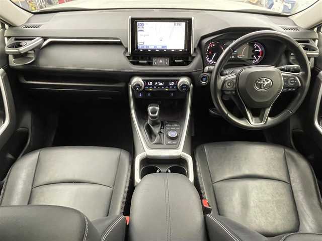 トヨタ ＲＡＶ４ G Zパッケージ 埼玉県 2020(令2)年 3万km ホワイトパールクリスタルシャイン 4WD/純正9インチSDナビ/ CD DVD フルセグTV Bluetooth HDMI/バックカメラ/パノラマルーフ/プリクラッシュセーフティ/レーンディパーチャーアラート/レーダークルーズコントロール/ブラインドスポットモニター/パワーバックドア/シートヒーター/ステアリングヒーター/LEDオートライト/スマートキー/ETC