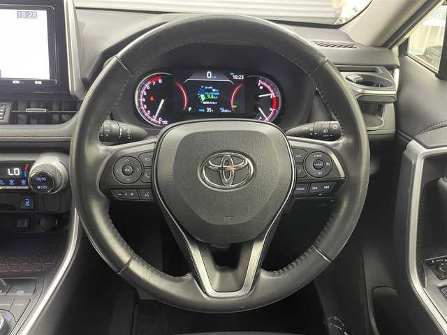 トヨタ ＲＡＶ４ G Zパッケージ 埼玉県 2020(令2)年 3万km ホワイトパールクリスタルシャイン 4WD/純正9インチSDナビ/ CD DVD フルセグTV Bluetooth HDMI/バックカメラ/パノラマルーフ/プリクラッシュセーフティ/レーンディパーチャーアラート/レーダークルーズコントロール/ブラインドスポットモニター/パワーバックドア/シートヒーター/ステアリングヒーター/LEDオートライト/スマートキー/ETC