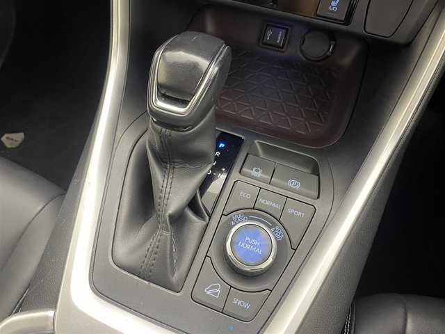 トヨタ ＲＡＶ４ G Zパッケージ 埼玉県 2020(令2)年 3万km ホワイトパールクリスタルシャイン 4WD/純正9インチSDナビ/ CD DVD フルセグTV Bluetooth HDMI/バックカメラ/パノラマルーフ/プリクラッシュセーフティ/レーンディパーチャーアラート/レーダークルーズコントロール/ブラインドスポットモニター/パワーバックドア/シートヒーター/ステアリングヒーター/LEDオートライト/スマートキー/ETC