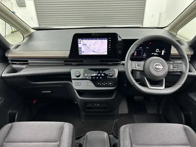日産 セレナ e－パワー ハイウェイスター V 三重県 2024(令6)年 0.4万km プリズムホワイト 純正9インチナビ/フルセグ/全方位カメラ/プロパイロット/追従式クルーズコントロール/衝突軽減ブレーキ/レーンキープアシスト/ブラインドスポットモニター/オートハイビーム/コーナーセンサー/ＥＴＣ/ドライブレコーダー/純正16インチＡＷ/スマートキー