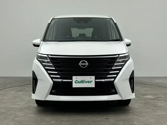 日産 セレナ e－パワー ハイウェイスター V 三重県 2024(令6)年 0.4万km プリズムホワイト 純正9インチナビ/フルセグ/全方位カメラ/プロパイロット/追従式クルーズコントロール/衝突軽減ブレーキ/レーンキープアシスト/ブラインドスポットモニター/オートハイビーム/コーナーセンサー/ＥＴＣ/ドライブレコーダー/純正16インチＡＷ/スマートキー