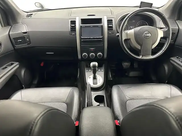 日産 エクストレイル 20X エクストリーマーX 兵庫県 2011(平23)年 8.2万km ダイヤモンドブラック 社外HDDナビ(CD/DVD/SD/iPOD/AUX/フルセグ/Bluetoot)/バックカメラ/4WD(パートタイムシフト)/全席シートヒーター/レザーシート/ダウンヒルアシスト/オートライト/純正17インチアルミホイール/純正フロアマット/HIDヘッドライト/フォグライト/ロッドホルダー/スマートキー/ビルトインETC