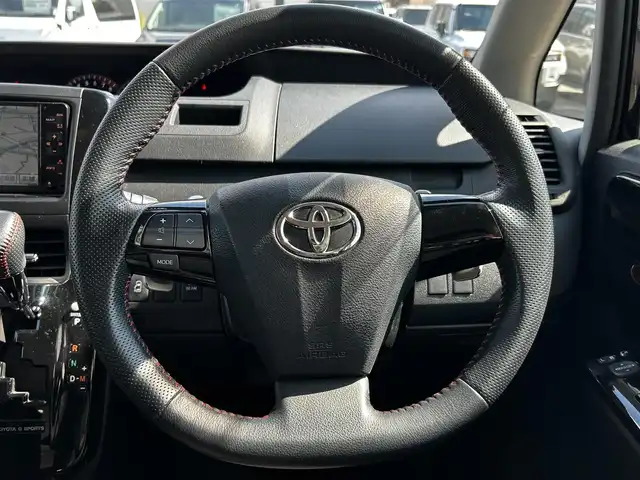 トヨタ ヴォクシー ZS G’s 富山県 2011(平23)年 7万km ボルドーマイカメタリック 純正ナビ/Bluetooth、ワンセグTV、AUX /ABS/盗難防止装置/オートライト/衝突軽減システム/プッシュスタート/スマートキー/パワーステアリング/パワーウィンドウ/ドライブレコーダー/ETC/両側パワースライドドア