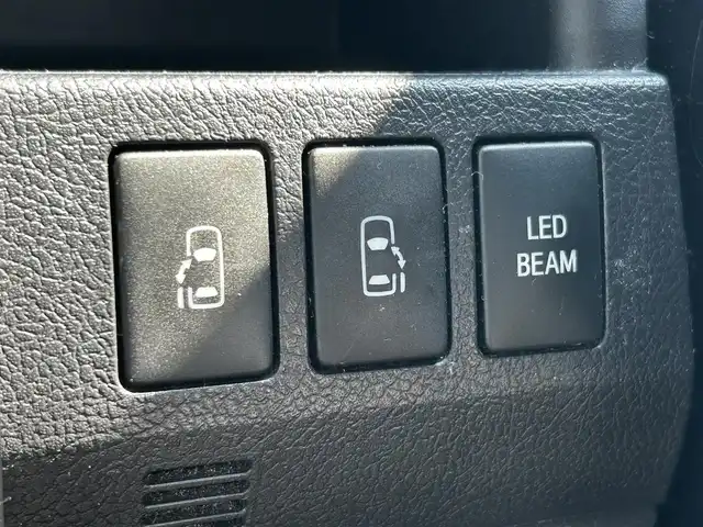 トヨタ ヴォクシー ZS G’s 富山県 2011(平23)年 7万km ボルドーマイカメタリック 純正ナビ/Bluetooth、ワンセグTV、AUX /ABS/盗難防止装置/オートライト/衝突軽減システム/プッシュスタート/スマートキー/パワーステアリング/パワーウィンドウ/ドライブレコーダー/ETC/両側パワースライドドア