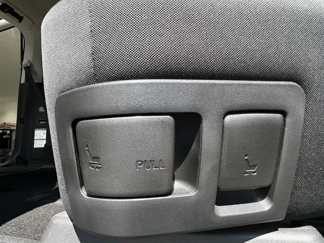 トヨタ ヴォクシー ZS G’s 富山県 2011(平23)年 7万km ボルドーマイカメタリック 純正ナビ/Bluetooth、ワンセグTV、AUX /ABS/盗難防止装置/オートライト/衝突軽減システム/プッシュスタート/スマートキー/パワーステアリング/パワーウィンドウ/ドライブレコーダー/ETC/両側パワースライドドア