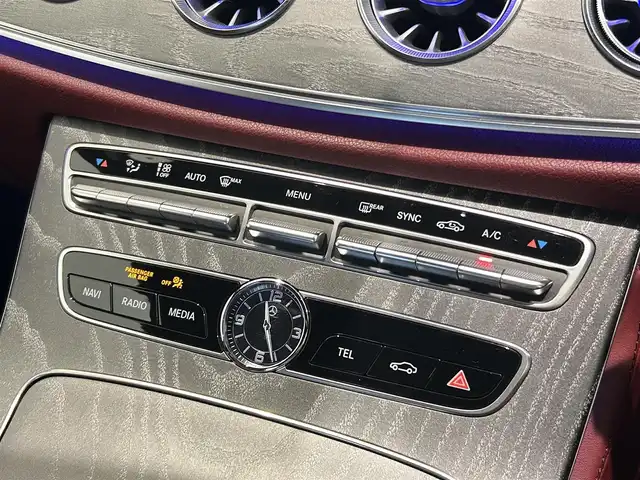 メルセデス・ベンツ ＣＬＳ２２０ｄ スポーツ エクスクルーシブPKG 福岡県 2018(平30)年 4万km オブシディアンブラック 赤黒革　/Ｂｒｕｍｅｓｔａｒサウンドシステム　/スライディングルーフ　/ＡＣＣ／ＢＳＭ／ＨＵＤ　/３６０°カメラシステム　/アンビエントライト　/ＡｉｒＢｏｄｙＣｏｎｔｒｏｌサスペンション　/全席シートヒーター