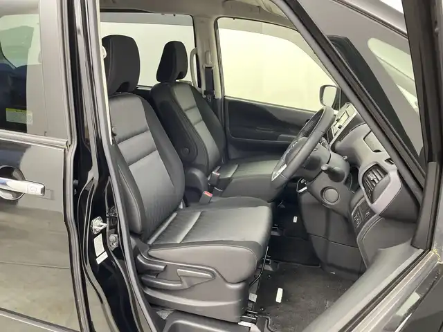 日産 セレナ ハイウェイスター V 群馬県 2021(令3)年 1.2万km ダイヤモンドブラック 純正ナビ　純正１１型後席モニター　全周囲カメラ　プロパイロット　衝突被害軽減ブレーキ　レーンアシスト　両側電動スライドドア　ＬＥＤ　ＢＳＭ　ＥＴＣ　前後ドラレコ　デジタルインナーミラー　スマートキー