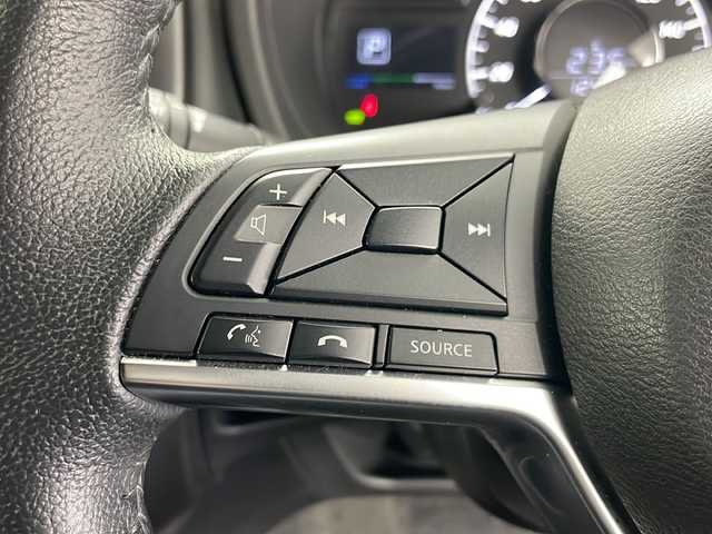 日産 ノート e-パワーメダリスト FOUR Bアロー 道央・札幌 2018(平30)年 4.4万km ブリリアントホワイトパール/スーパーブラック 2トーン ・４ＷＤ/・純正ナビ＆ＴＶ＆ＢＴ＆ＤＶＤ＆ＣＤ/・全方位カメラ/・レーダークルーズコントロール/・衝突被害軽減ブレーキ/・レーンキープアシスト/・コーナーセンサー/・ＬＥＤヘッドライト/・ハーフレザーシート/・デジタルインナーミラー/・オートエアコン/・ＥＴＣ