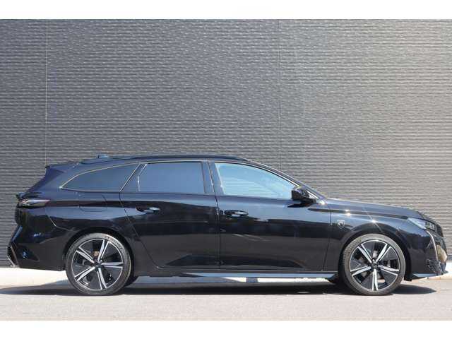 プジョー ３０８ SW GT ブルーHDi 大分県 2023(令5)年 3.1万km 黒 アクティブセーフティブレーキ/アダプティブクルーズコントロール/レーンキープアシスト/ブラインドスポットモニター/サンルーフ/純正ナビ/ＡｐｐｌｅＣａｒＰｌａｙ/Bluetooth/３６０°カメラ/ハーフレザー/シートヒーター/パワーシート/ステアリングヒーター/パドルシフト/ＬＥＤヘッドライト/オートハイビーム/純正１８インチＡＷ/ＥＴＣ/社外ドライブレコーダー