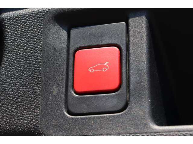 プジョー ３０８ SW GT ブルーHDi 大分県 2023(令5)年 3.1万km 黒 アクティブセーフティブレーキ/アダプティブクルーズコントロール/レーンキープアシスト/ブラインドスポットモニター/サンルーフ/純正ナビ/ＡｐｐｌｅＣａｒＰｌａｙ/Bluetooth/３６０°カメラ/ハーフレザー/シートヒーター/パワーシート/ステアリングヒーター/パドルシフト/ＬＥＤヘッドライト/オートハイビーム/純正１８インチＡＷ/ＥＴＣ/社外ドライブレコーダー