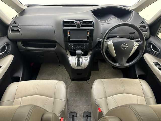 日産 セレナ HWS G S HV エアロモード 兵庫県 2015(平27)年 11万km ブリリアントシルバー 純正ナビ/フルセグ CD DVD BT MSV HDMI/社外フリップダウンモニター/アラウンドビューモニター/ガラスルーフ/エマージェンシーブレーキ/LDA/クルーズコントロール/ビルトインETC/両側パワースライド/ハーフレザーシート/ドライブレコーダー/スマートキー/スペアキー