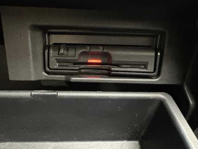 日産 セレナ HWS G S HV エアロモード 兵庫県 2015(平27)年 11万km ブリリアントシルバー 純正ナビ/フルセグ CD DVD BT MSV HDMI/社外フリップダウンモニター/アラウンドビューモニター/ガラスルーフ/エマージェンシーブレーキ/LDA/クルーズコントロール/ビルトインETC/両側パワースライド/ハーフレザーシート/ドライブレコーダー/スマートキー/スペアキー