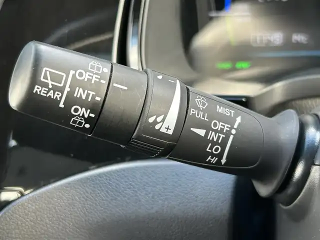 ホンダ シャトル ハイブリッド ホンダセンシング 道央・札幌 2022(令4)年 7.9万km ルナシルバーM ・4WD/・社外SDナビ（BT）/・ドアバイザー/・電動格納ミラー/・ウインカーミラー/・バックモニター/・前方ドライブレコーダー/・スマートキー/・クルーズコントロール/・プッシュスタート/・レーンキープアシスト/・ETC/・オートライト/・社外ドライブレコーダー