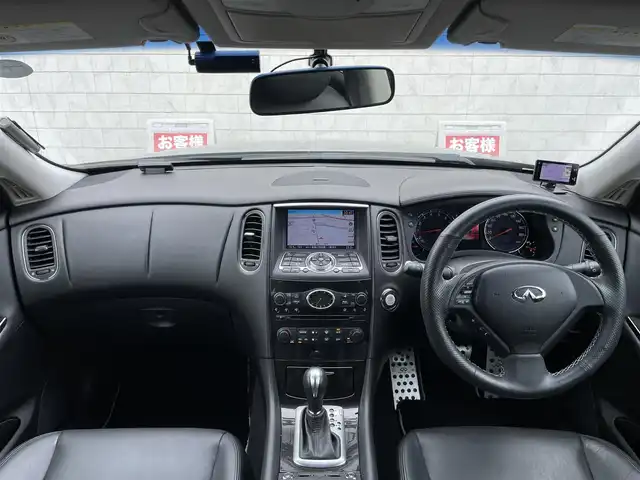 日産 スカイライン クロスオーバー 370GT FOUR Type P 群馬県 2010(平22)年 2.7万km ブレードシルバー 純正ＨＤＤナビ　/フルセグ　/全周囲カメラ　/Ｂｌｕｅｔｏｏｔｈ　/前席パワーシート　/前席シートヒーター　/レザーシート　/ＲＡＹＳホイール　/シートセットポジションメモリー　/純正ＥＴＣ　/電動格納ミラー　/４ＷＤ/ステアリングスイッチ
