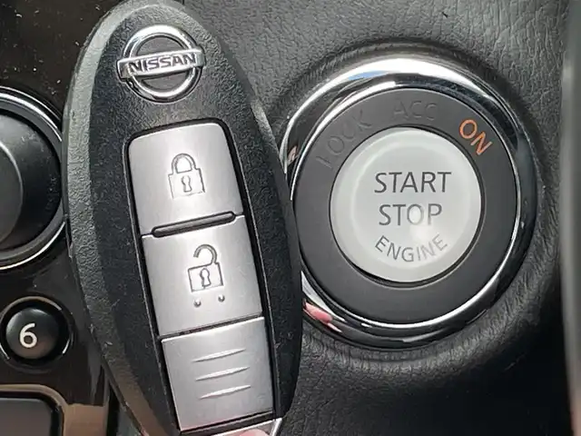 日産 スカイライン クロスオーバー 370GT FOUR Type P 群馬県 2010(平22)年 2.7万km ブレードシルバー 純正ＨＤＤナビ　/フルセグ　/全周囲カメラ　/Ｂｌｕｅｔｏｏｔｈ　/前席パワーシート　/前席シートヒーター　/レザーシート　/ＲＡＹＳホイール　/シートセットポジションメモリー　/純正ＥＴＣ　/電動格納ミラー　/４ＷＤ/ステアリングスイッチ