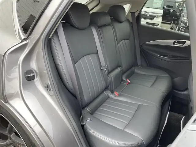 日産 スカイライン クロスオーバー 370GT FOUR Type P 群馬県 2010(平22)年 2.7万km ブレードシルバー 純正ＨＤＤナビ　/フルセグ　/全周囲カメラ　/Ｂｌｕｅｔｏｏｔｈ　/前席パワーシート　/前席シートヒーター　/レザーシート　/ＲＡＹＳホイール　/シートセットポジションメモリー　/純正ＥＴＣ　/電動格納ミラー　/４ＷＤ/ステアリングスイッチ