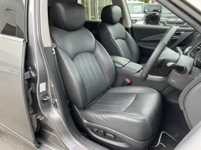 日産 スカイライン クロスオーバー 370GT FOUR Type P 群馬県 2010(平22)年 2.7万km ブレードシルバー 純正ＨＤＤナビ　/フルセグ　/全周囲カメラ　/Ｂｌｕｅｔｏｏｔｈ　/前席パワーシート　/前席シートヒーター　/レザーシート　/ＲＡＹＳホイール　/シートセットポジションメモリー　/純正ＥＴＣ　/電動格納ミラー　/４ＷＤ/ステアリングスイッチ