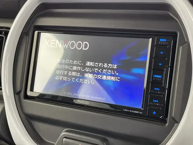 スズキ ハスラー HYBRID G 新潟県 2021(令3)年 5.9万km ピュアホワイトP KENWOODメモリナビ【MDV-D708BTW】/　フルセグTV/Bluetooth/CD/DVD/USB/衝突被害軽減ブレーキ/レーンキープアシスト/コーナーセンサー/前席シートヒーター/バックモニター/ビルトインETC/オートマチックハイビーム/オートライト/アイドリングストップ/横滑り防止装置/ステアリングスイッチ