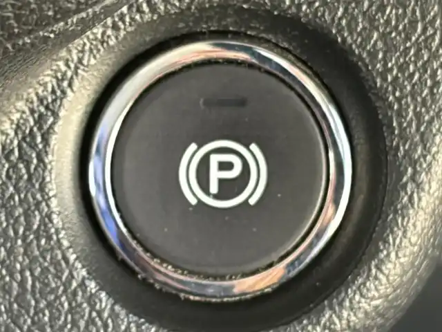 ホンダ Ｎ ＢＯＸ スラッシュ X 兵庫県 2015(平27)年 8万km プレミアムディープモカパール (株)IDOMが運営する【じしゃロン神戸名谷店】の自社ローン専用車両になりますこちらは現金またはオートローンご利用時の価格です。自社ローンご希望の方は別途その旨お申付け下さい。//登録時走行距離/　　　　　　　79443キロ/純正ナビ/バックカメラ/地デジ/合皮シート/シートヒーター/クルーズコントロール/置くだけ充電/スペアキー×１/ETC/新車時整備手帳/　　【保証書】/取扱説明書/