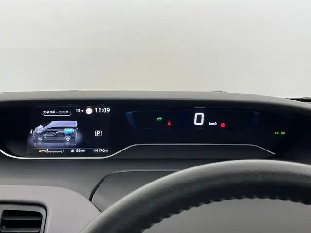 日産 セレナ e－パワー ハイウェイスター V 埼玉県 2022(令4)年 4.5万km ブリリアントホワイトパール 2トーン プロパイロット　純正１０インチナビ　フリップダウンモニター　フリップダウンモニター　ＢＳＭ　ビルトインＥＴＣ　ドライブレコーダー　レーダークルーズコントロール　インテリジェントルームミラー　ＨＤＭＩ