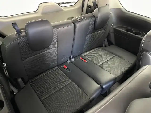 日産 セレナ e－パワー ハイウェイスター V 埼玉県 2022(令4)年 4.5万km ブリリアントホワイトパール 2トーン プロパイロット　純正１０インチナビ　フリップダウンモニター　フリップダウンモニター　ＢＳＭ　ビルトインＥＴＣ　ドライブレコーダー　レーダークルーズコントロール　インテリジェントルームミラー　ＨＤＭＩ